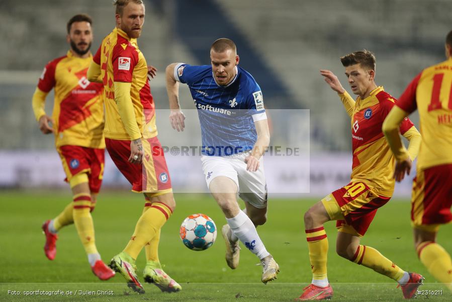 Thomas Isherwood, Merck-Stadion, Darmstadt, 15.01.2022, DFL, sport, action, Fussball, Januar 2022, Saison 2021/2022, 2. Bundesliga, KSC, SV98, Karlsruher SC, SV Darmstadt 98 - Bild-ID: 2316211