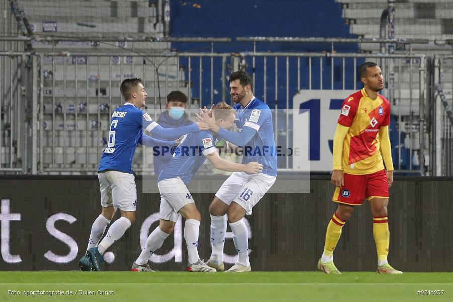 Fabian Holland, Merck-Stadion, Darmstadt, 15.01.2022, DFL, sport, action, Fussball, Januar 2022, Saison 2021/2022, 2. Bundesliga, KSC, SV98, Karlsruher SC, SV Darmstadt 98 - Bild-ID: 2316237