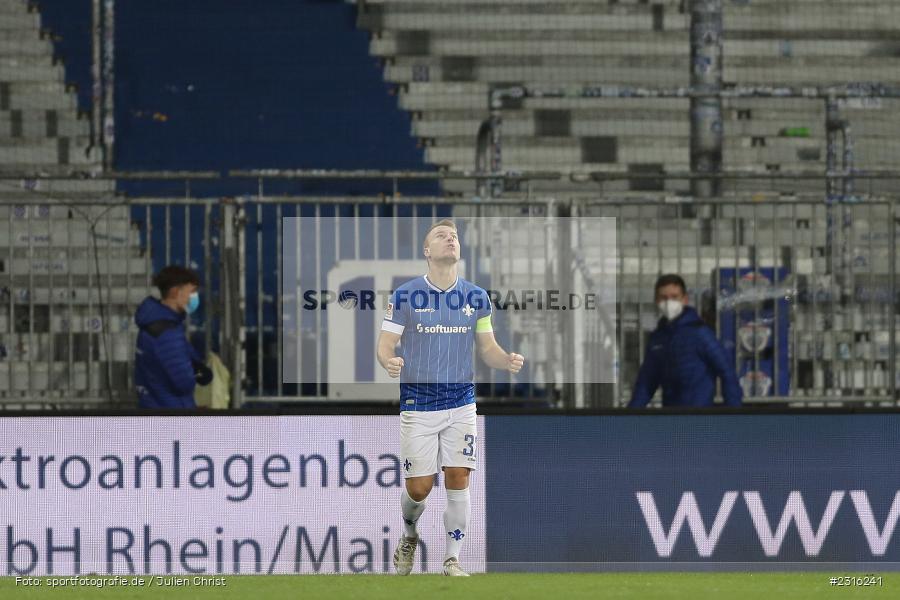 Fabian Holland, Merck-Stadion, Darmstadt, 15.01.2022, DFL, sport, action, Fussball, Januar 2022, Saison 2021/2022, 2. Bundesliga, KSC, SV98, Karlsruher SC, SV Darmstadt 98 - Bild-ID: 2316241