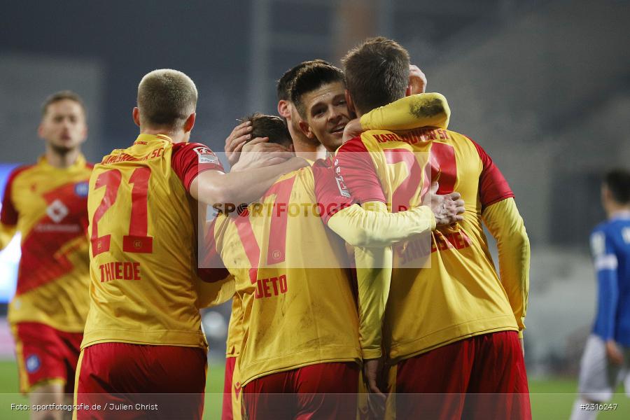 Marco Thiede, Torjubel, Fabian Schleusener, Merck-Stadion, Darmstadt, 15.01.2022, DFL, sport, action, Fussball, Januar 2022, Saison 2021/2022, 2. Bundesliga, KSC, SV98, Karlsruher SC, SV Darmstadt 98 - Bild-ID: 2316247