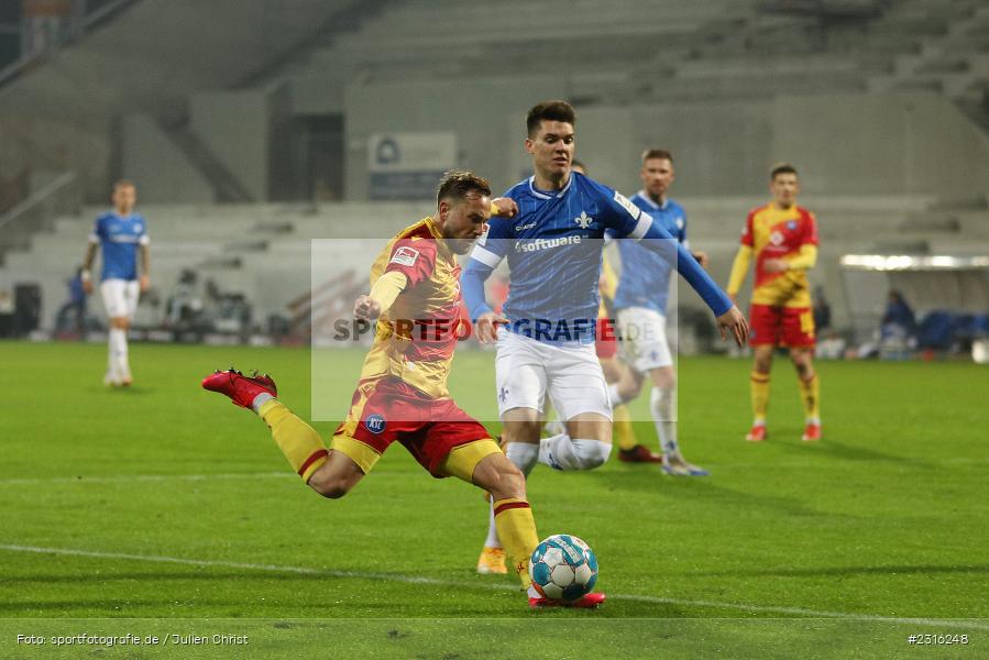 Lucas Cueto, Merck-Stadion, Darmstadt, 15.01.2022, DFL, sport, action, Fussball, Januar 2022, Saison 2021/2022, 2. Bundesliga, KSC, SV98, Karlsruher SC, SV Darmstadt 98 - Bild-ID: 2316248
