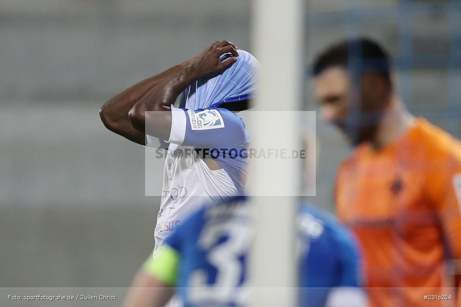 Patric Pfeiffer, Merck-Stadion, Darmstadt, 15.01.2022, DFL, sport, action, Fussball, Januar 2022, Saison 2021/2022, 2. Bundesliga, KSC, SV98, Karlsruher SC, SV Darmstadt 98 - Bild-ID: 2316254 Patric Pfeiffer, Merck-Stadion, Darmstadt, 15.01.2022, DFL, sport, action, Fussball, Januar 2022, Saison 2021/2022, 2. Bundesliga, KSC, SV98, Karlsruher SC, SV Darmstadt 98 - Bild-ID: 2316254