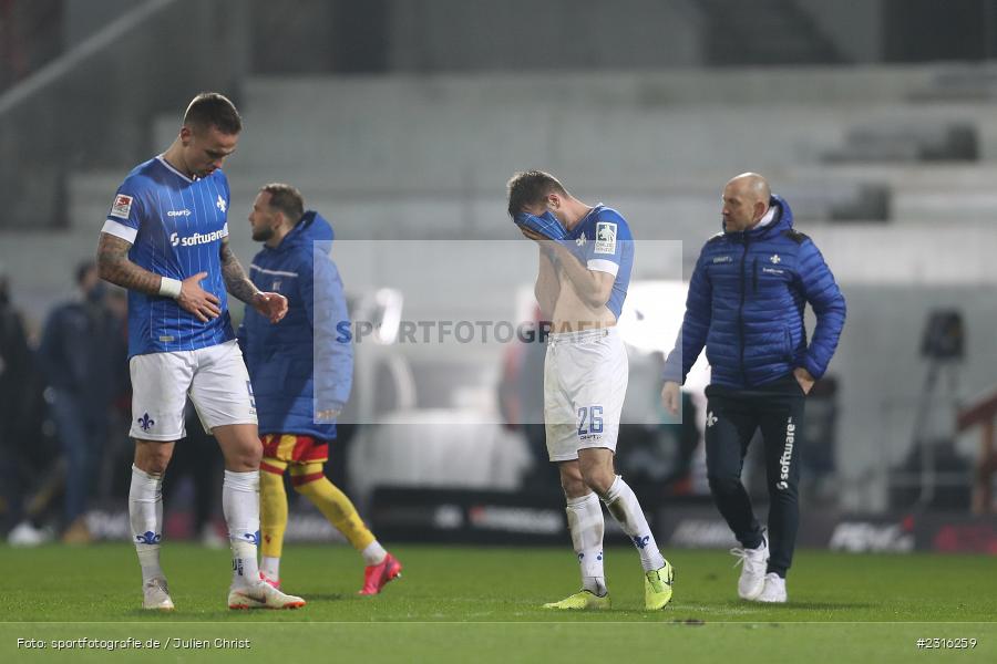Matthias Bader, Merck-Stadion, Darmstadt, 15.01.2022, DFL, sport, action, Fussball, Januar 2022, Saison 2021/2022, 2. Bundesliga, KSC, SV98, Karlsruher SC, SV Darmstadt 98 - Bild-ID: 2316259