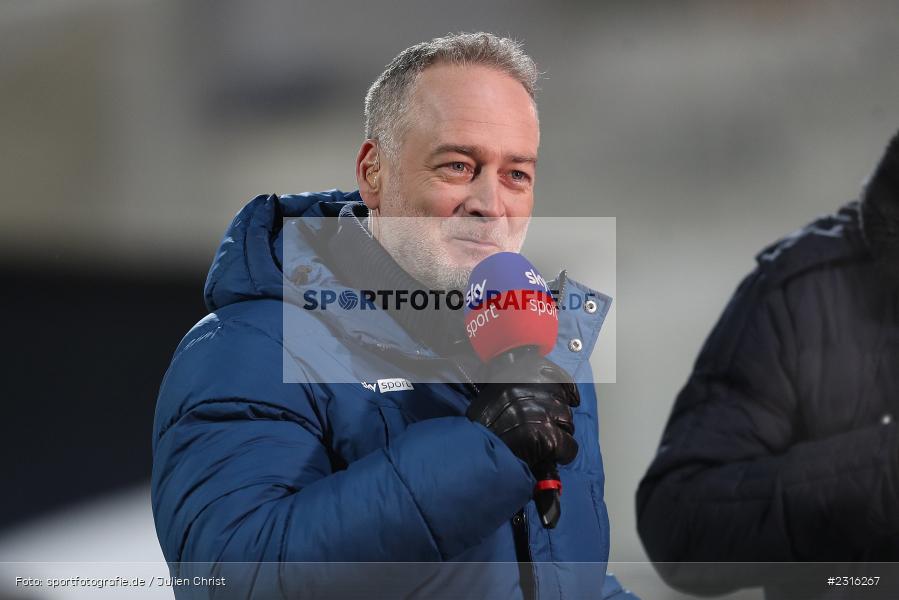 Moderator, Interview, Stefan Hempel, Merck-Stadion, Darmstadt, 15.01.2022, DFL, sport, action, Fussball, Januar 2022, Saison 2021/2022, 2. Bundesliga, KSC, SV98, Karlsruher SC, SV Darmstadt 98 - Bild-ID: 2316267