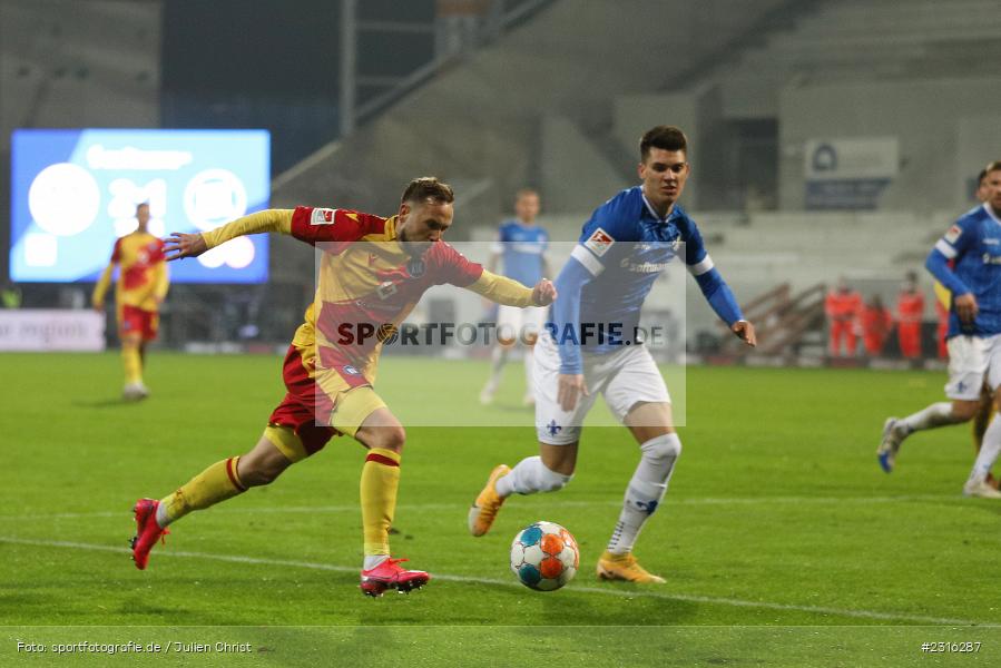 Lucas Cueto, Merck-Stadion, Darmstadt, 15.01.2022, DFL, sport, action, Fussball, Januar 2022, Saison 2021/2022, 2. Bundesliga, KSC, SV98, Karlsruher SC, SV Darmstadt 98 - Bild-ID: 2316287