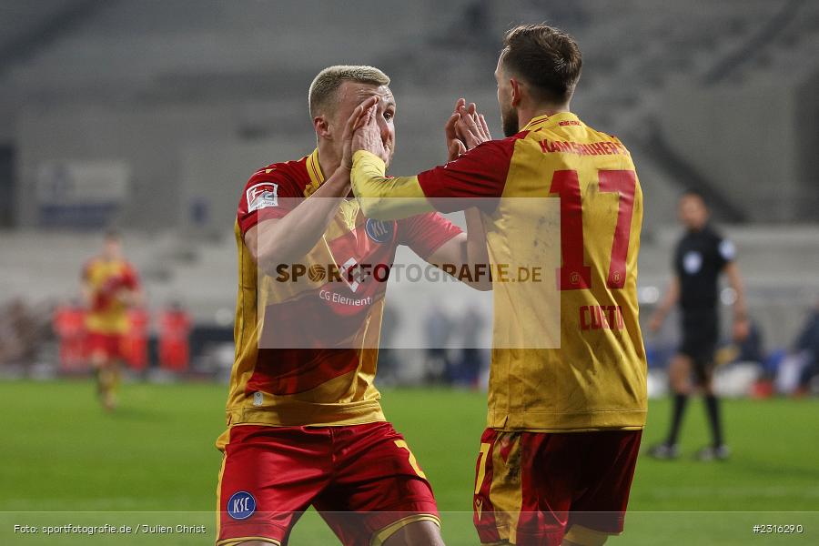 Torjubel, Marco Thiede, Merck-Stadion, Darmstadt, 15.01.2022, DFL, sport, action, Fussball, Januar 2022, Saison 2021/2022, 2. Bundesliga, KSC, SV98, Karlsruher SC, SV Darmstadt 98 - Bild-ID: 2316290