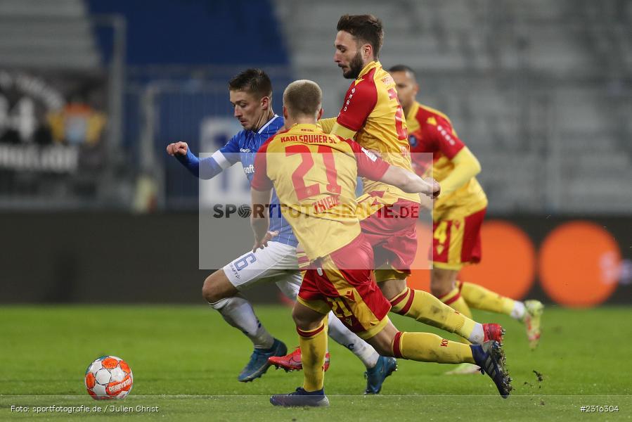 Marvin Mehlem, Merck-Stadion, Darmstadt, 15.01.2022, DFL, sport, action, Fussball, Januar 2022, Saison 2021/2022, 2. Bundesliga, KSC, SV98, Karlsruher SC, SV Darmstadt 98 - Bild-ID: 2316304