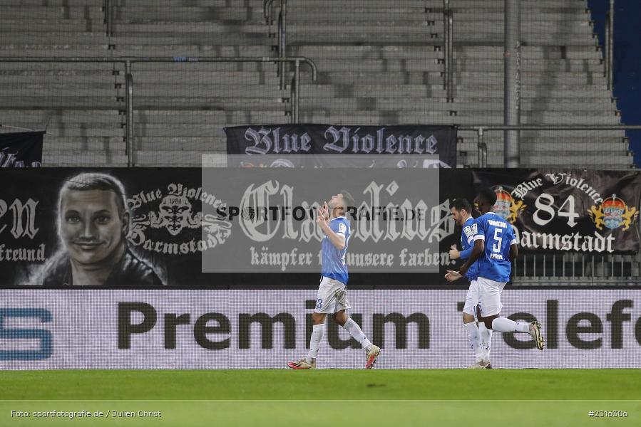 Claudius, Ruhe in Frieden, Torjubel, Transparent, Patric Pfeiffer, Blue Violence, Klaus Gjasula, Merck-Stadion, Darmstadt, 15.01.2022, DFL, sport, action, Fussball, Januar 2022, Saison 2021/2022, 2. Bundesliga, KSC, SV98, Karlsruher SC, SV Darmstadt 98 - Bild-ID: 2316306 Claudius, Ruhe in Frieden, Torjubel, Transparent, Patric Pfeiffer, Blue Violence, Klaus Gjasula, Merck-Stadion, Darmstadt, 15.01.2022, DFL, sport, action, Fussball, Januar 2022, Saison 2021/2022, 2. Bundesliga, KSC, SV98, Karlsruher SC, SV Darmstadt 98 - Bild-ID: 2316306