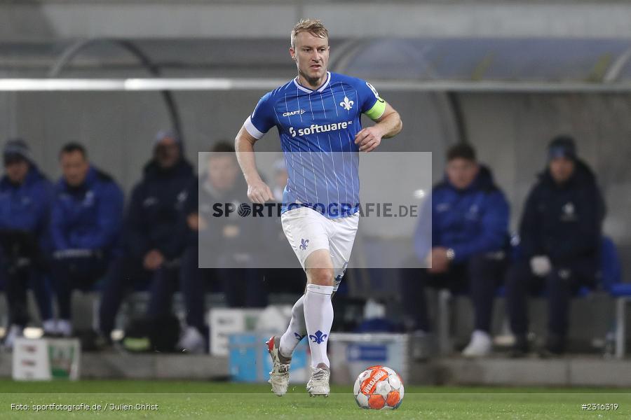 Fabian Holland, Merck-Stadion, Darmstadt, 15.01.2022, DFL, sport, action, Fussball, Januar 2022, Saison 2021/2022, 2. Bundesliga, KSC, SV98, Karlsruher SC, SV Darmstadt 98 - Bild-ID: 2316319