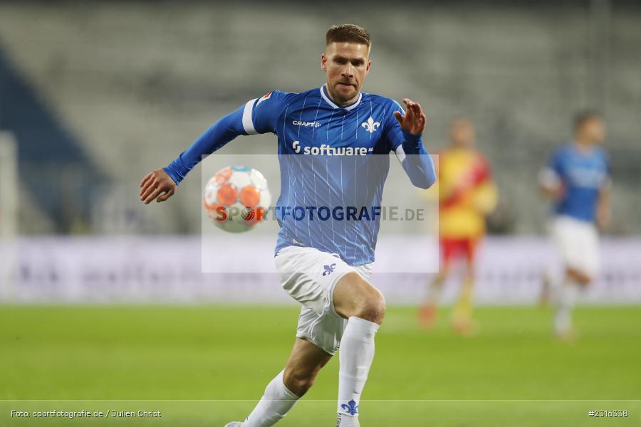 Tobias Kempe, Merck-Stadion, Darmstadt, 15.01.2022, DFL, sport, action, Fussball, Januar 2022, Saison 2021/2022, 2. Bundesliga, KSC, SV98, Karlsruher SC, SV Darmstadt 98 - Bild-ID: 2316338