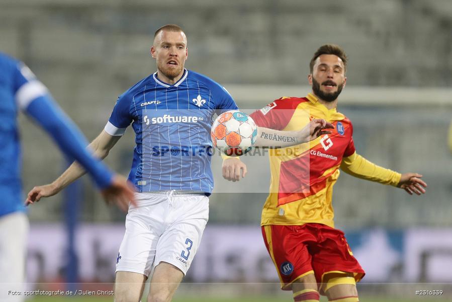 Thomas Isherwood, Merck-Stadion, Darmstadt, 15.01.2022, DFL, sport, action, Fussball, Januar 2022, Saison 2021/2022, 2. Bundesliga, KSC, SV98, Karlsruher SC, SV Darmstadt 98 - Bild-ID: 2316339