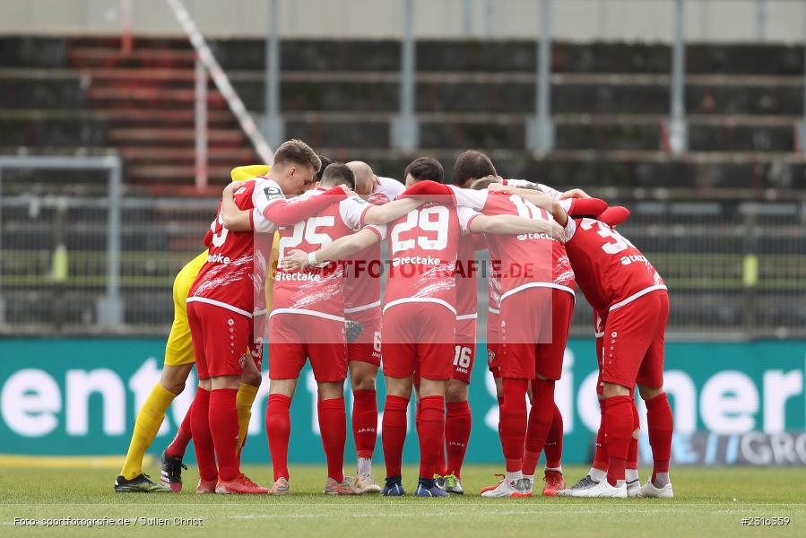 Mannschaftskreis, FLYERALARM Arena, Würzburg, 22.01.2022, DFL, sport, action, Fussball, Januar 2022, Saison 2021/2022, 3. Liga, SVW, FWK, SV Waldhof Mannheim 07, FC Würzburger Kickers - Bild-ID: 2316359