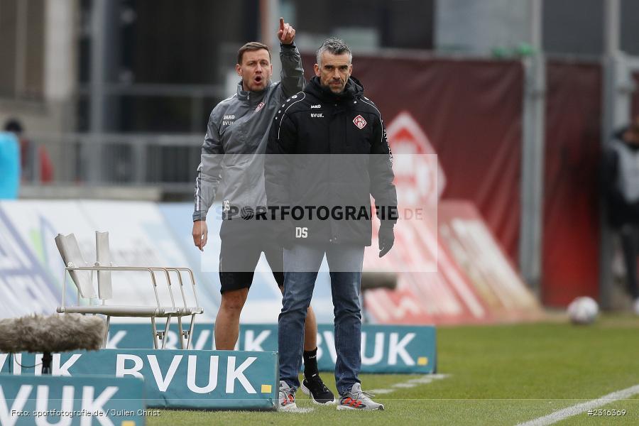 Benjamin Schwarz, FLYERALARM Arena, Würzburg, 22.01.2022, DFL, sport, action, Fussball, Januar 2022, Saison 2021/2022, 3. Liga, SVW, FWK, SV Waldhof Mannheim 07, FC Würzburger Kickers - Bild-ID: 2316369
