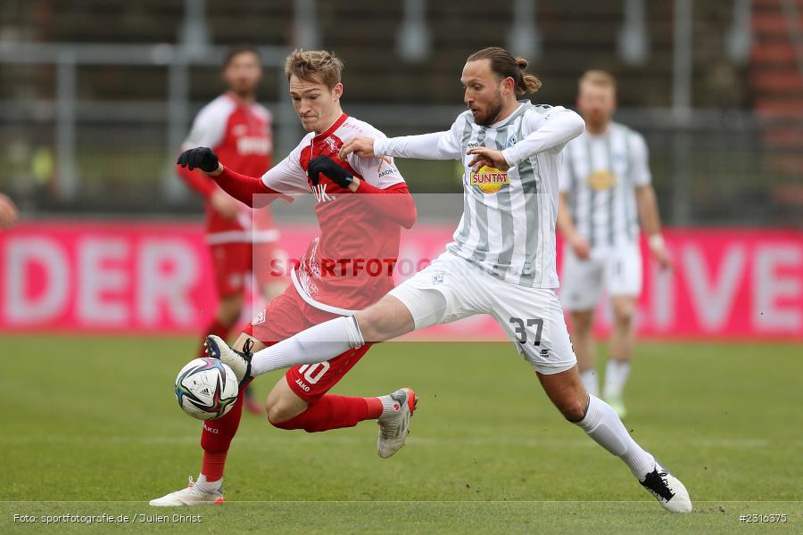 Maximilian Breunig, FLYERALARM Arena, Würzburg, 22.01.2022, DFL, sport, action, Fussball, Januar 2022, Saison 2021/2022, 3. Liga, SVW, FWK, SV Waldhof Mannheim 07, FC Würzburger Kickers - Bild-ID: 2316375