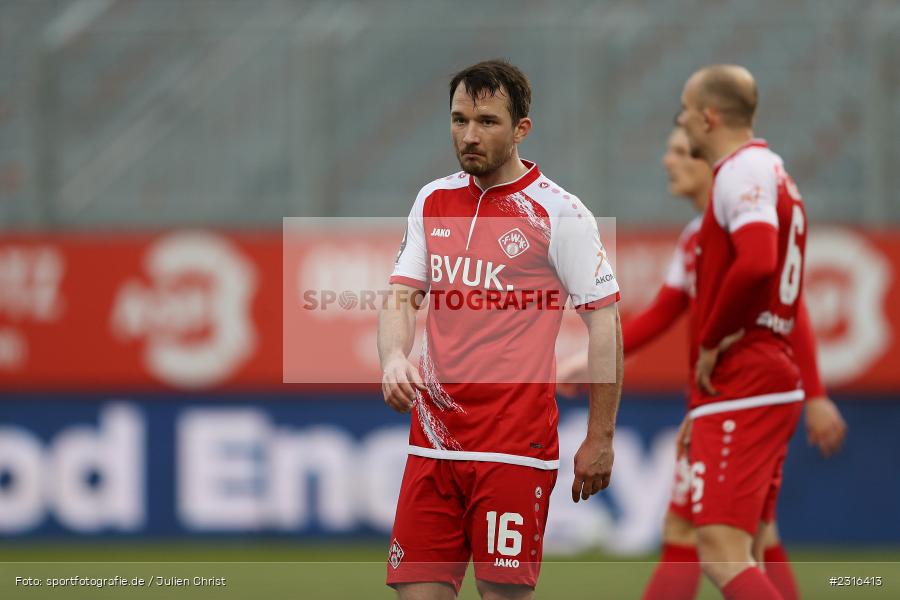 Peter Kurzweg, FLYERALARM Arena, Würzburg, 22.01.2022, DFL, sport, action, Fussball, Januar 2022, Saison 2021/2022, 3. Liga, SVW, FWK, SV Waldhof Mannheim 07, FC Würzburger Kickers - Bild-ID: 2316413