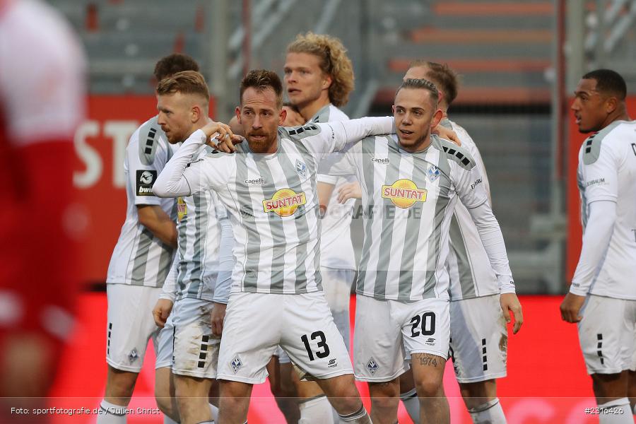 Torjubel, Marc Schnatterer, FLYERALARM Arena, Würzburg, 22.01.2022, DFL, sport, action, Fussball, Januar 2022, Saison 2021/2022, 3. Liga, SVW, FWK, SV Waldhof Mannheim 07, FC Würzburger Kickers - Bild-ID: 2316426