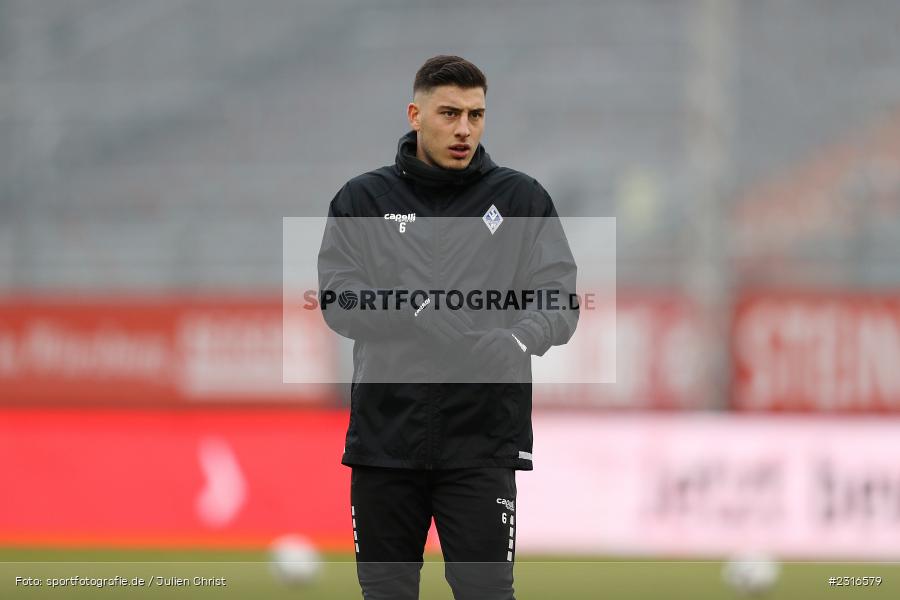 Stefano Russo, FLYERALARM Arena, Würzburg, 22.01.2022, DFL, sport, action, Fussball, Januar 2022, Saison 2021/2022, 3. Liga, SVW, FWK, SV Waldhof Mannheim 07, FC Würzburger Kickers - Bild-ID: 2316579 Stefano Russo, FLYERALARM Arena, Würzburg, 22.01.2022, DFL, sport, action, Fussball, Januar 2022, Saison 2021/2022, 3. Liga, SVW, FWK, SV Waldhof Mannheim 07, FC Würzburger Kickers - Bild-ID: 2316579