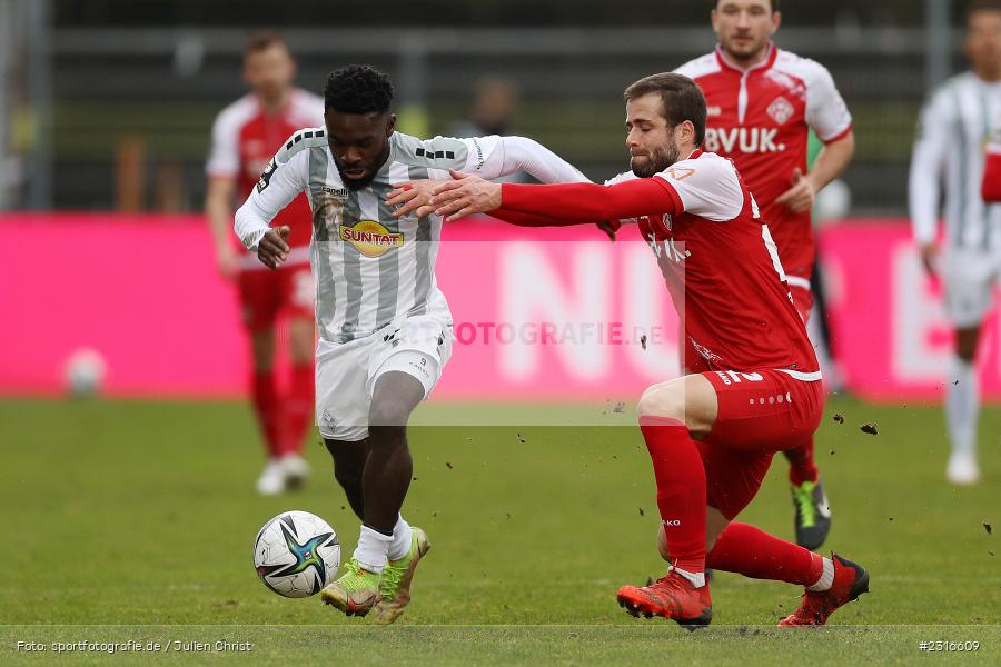 Joseph Boyamba, FLYERALARM Arena, Würzburg, 22.01.2022, DFL, sport, action, Fussball, Januar 2022, Saison 2021/2022, 3. Liga, SVW, FWK, SV Waldhof Mannheim 07, FC Würzburger Kickers - Bild-ID: 2316609