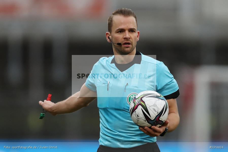 Patrick Schwengers, FLYERALARM Arena, Würzburg, 22.01.2022, DFL, sport, action, Fussball, Januar 2022, Saison 2021/2022, 3. Liga, SVW, FWK, SV Waldhof Mannheim 07, FC Würzburger Kickers - Bild-ID: 2316624