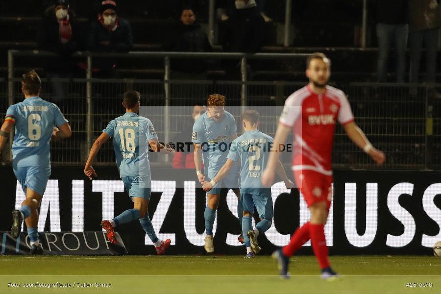 Torjubel, Robert Wagner, FLYERALARM Arena, Würzburg, 28.01.2022, DFL, sport, action, Fussball, Januar 2022, Saison 2021/2022, 3. Liga, SCF, FWK, SC Freiburg II, FC Würzburger Kickers - Bild-ID: 2316670 Torjubel, Robert Wagner, FLYERALARM Arena, Würzburg, 28.01.2022, DFL, sport, action, Fussball, Januar 2022, Saison 2021/2022, 3. Liga, SCF, FWK, SC Freiburg II, FC Würzburger Kickers - Bild-ID: 2316670