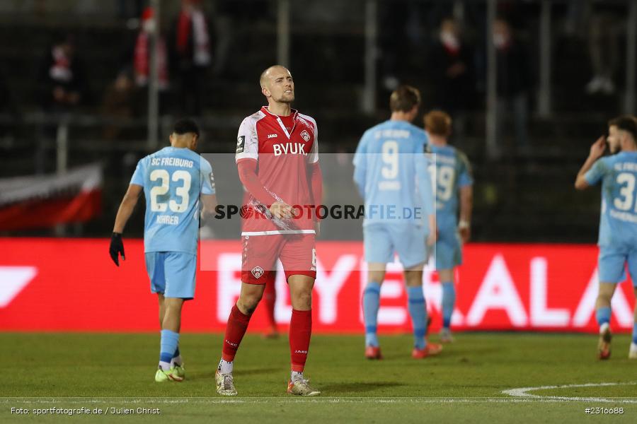 Tobias Kraulich, FLYERALARM Arena, Würzburg, 28.01.2022, DFL, sport, action, Fussball, Januar 2022, Saison 2021/2022, 3. Liga, SCF, FWK, SC Freiburg II, FC Würzburger Kickers - Bild-ID: 2316688