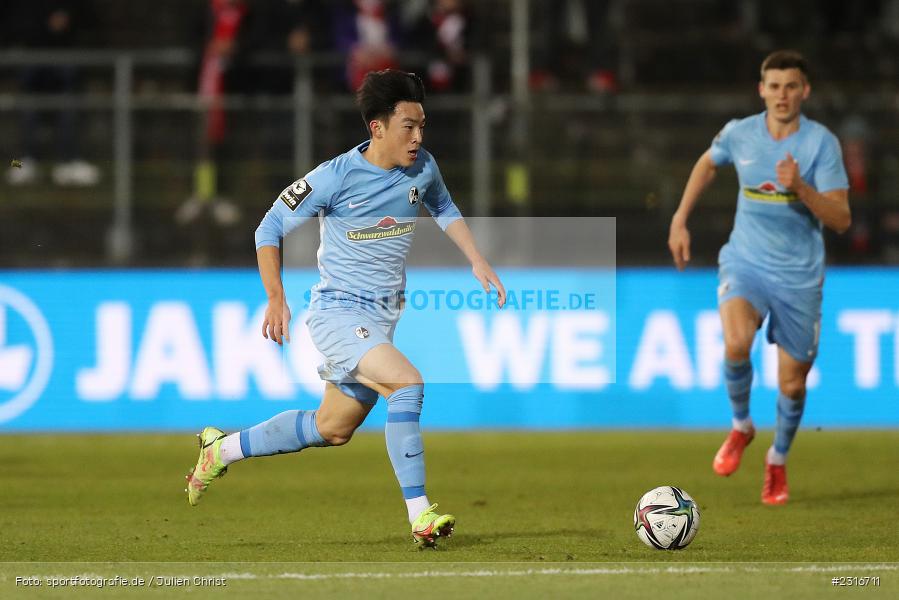 Jihan Lee, FLYERALARM Arena, Würzburg, 28.01.2022, DFL, sport, action, Fussball, Januar 2022, Saison 2021/2022, 3. Liga, SCF, FWK, SC Freiburg II, FC Würzburger Kickers - Bild-ID: 2316711