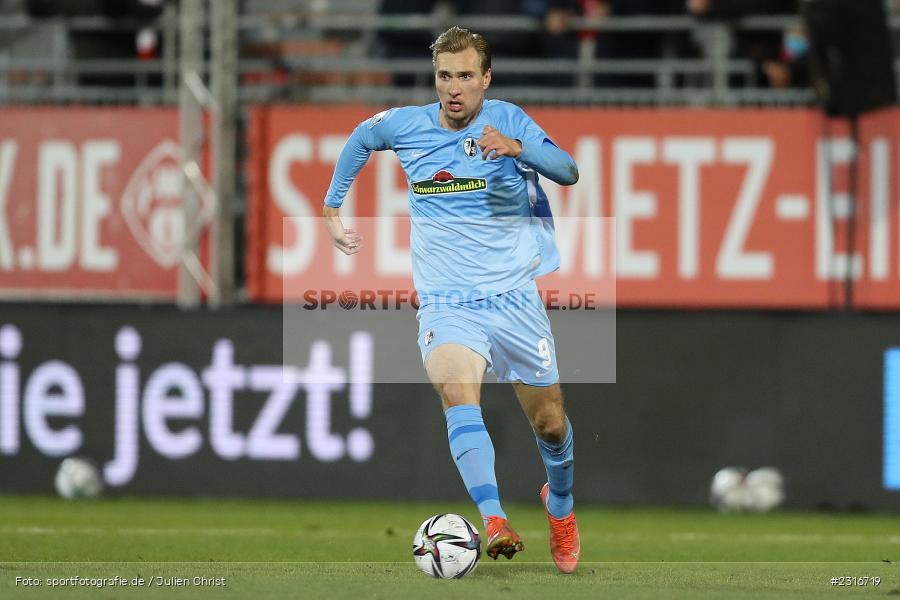 Vincent Vermeij, FLYERALARM Arena, Würzburg, 28.01.2022, DFL, sport, action, Fussball, Januar 2022, Saison 2021/2022, 3. Liga, SCF, FWK, SC Freiburg II, FC Würzburger Kickers - Bild-ID: 2316719