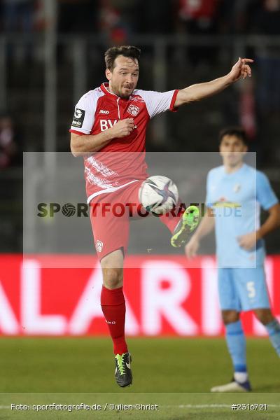 Peter Kurzweg, FLYERALARM Arena, Würzburg, 28.01.2022, DFL, sport, action, Fussball, Januar 2022, Saison 2021/2022, 3. Liga, SCF, FWK, SC Freiburg II, FC Würzburger Kickers - Bild-ID: 2316721