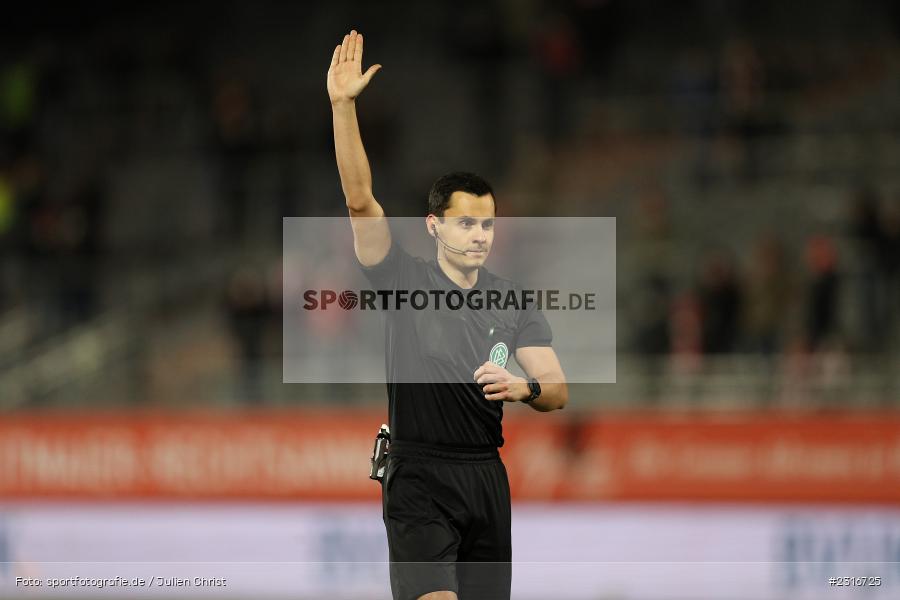 Konrad Oldhafer, FLYERALARM Arena, Würzburg, 28.01.2022, DFL, sport, action, Fussball, Januar 2022, Saison 2021/2022, 3. Liga, SCF, FWK, SC Freiburg II, FC Würzburger Kickers - Bild-ID: 2316725