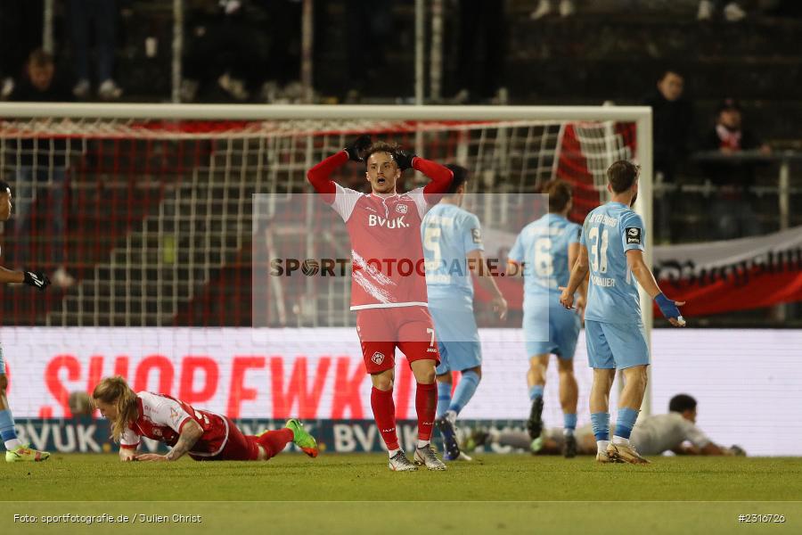 Mirnes Pepić, FLYERALARM Arena, Würzburg, 28.01.2022, DFL, sport, action, Fussball, Januar 2022, Saison 2021/2022, 3. Liga, SCF, FWK, SC Freiburg II, FC Würzburger Kickers - Bild-ID: 2316726