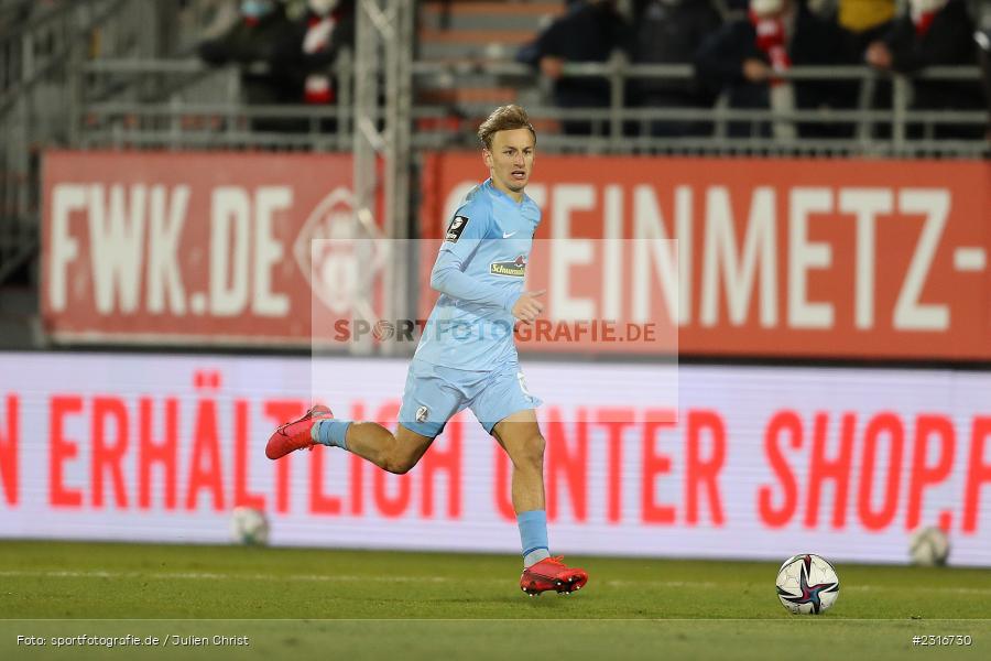 Vincent Vermeij, FLYERALARM Arena, Würzburg, 28.01.2022, DFL, sport, action, Fussball, Januar 2022, Saison 2021/2022, 3. Liga, SCF, FWK, SC Freiburg II, FC Würzburger Kickers - Bild-ID: 2316730