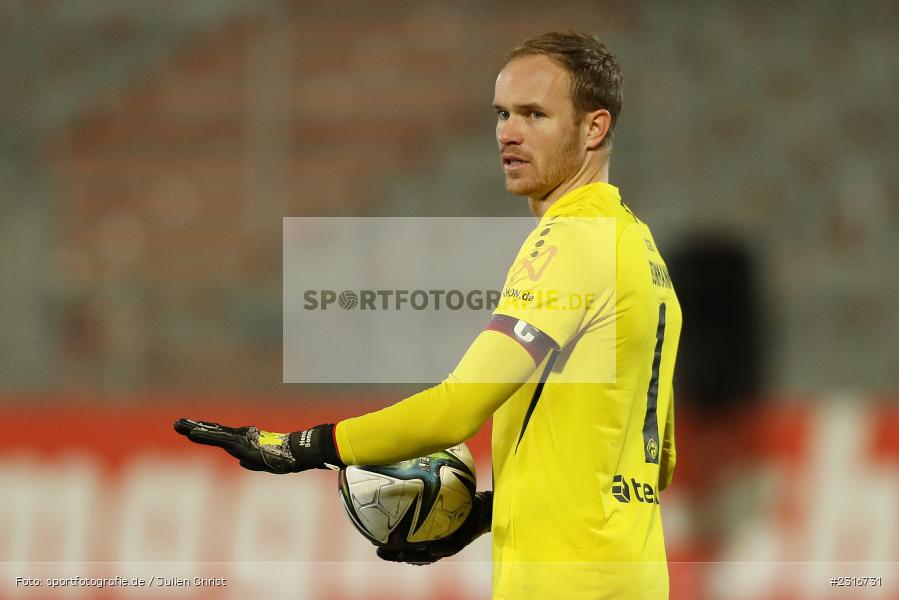 Hendrik Bonmann, FLYERALARM Arena, Würzburg, 28.01.2022, DFL, sport, action, Fussball, Januar 2022, Saison 2021/2022, 3. Liga, SCF, FWK, SC Freiburg II, FC Würzburger Kickers - Bild-ID: 2316731