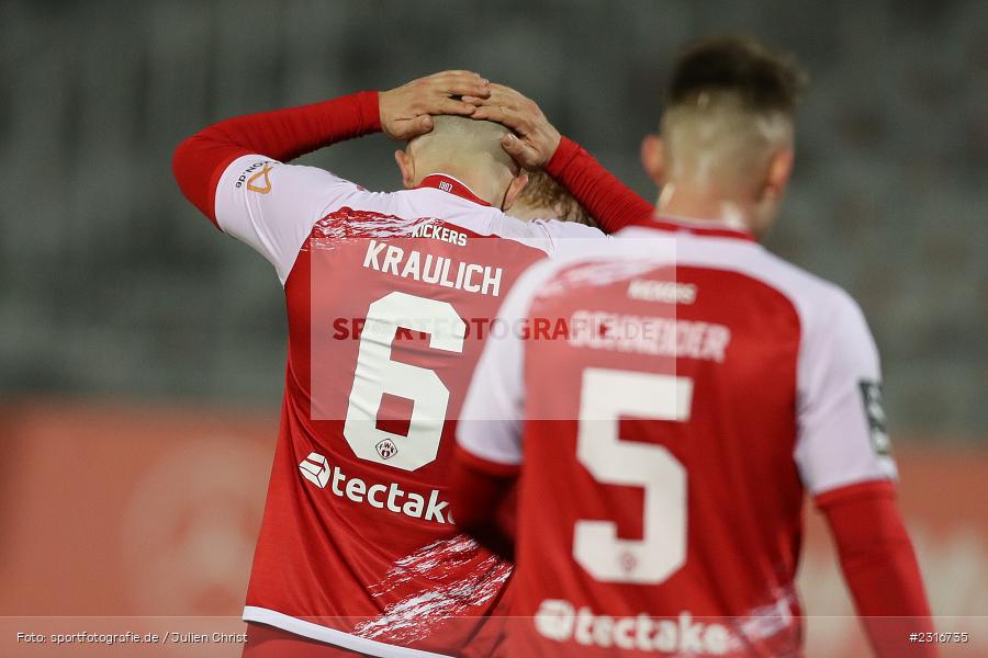 Gestik, Tobias Kraulich, FLYERALARM Arena, Würzburg, 28.01.2022, DFL, sport, action, Fussball, Januar 2022, Saison 2021/2022, 3. Liga, SCF, FWK, SC Freiburg II, FC Würzburger Kickers - Bild-ID: 2316735