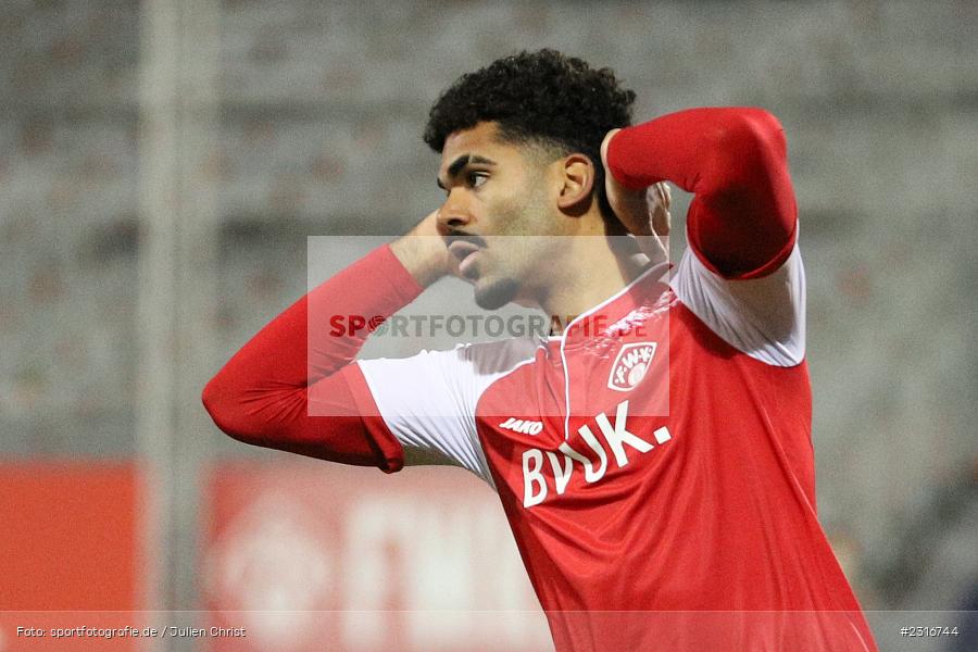 Andrè Becker, FLYERALARM Arena, Würzburg, 28.01.2022, DFL, sport, action, Fussball, Januar 2022, Saison 2021/2022, 3. Liga, SCF, FWK, SC Freiburg II, FC Würzburger Kickers - Bild-ID: 2316744