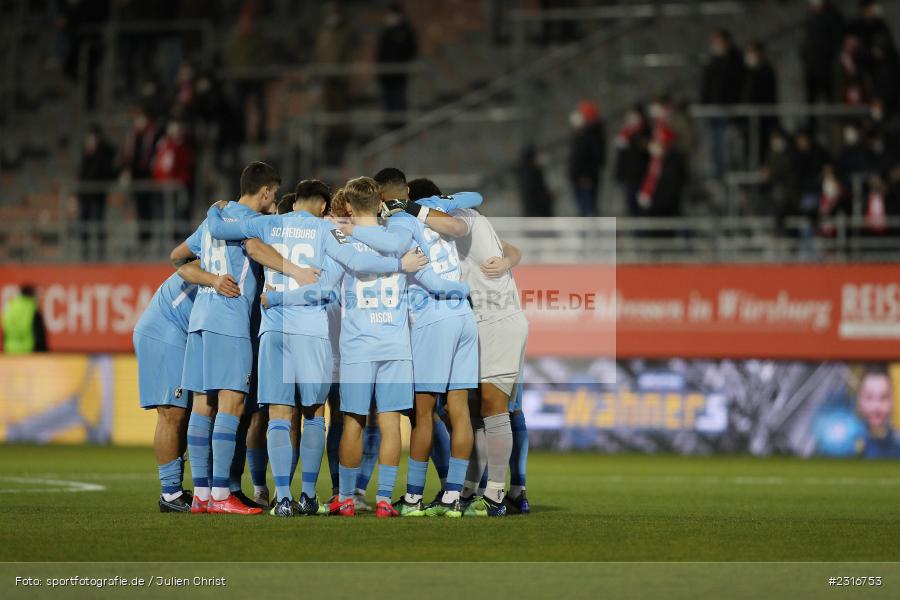 Mannschaftskreis, FLYERALARM Arena, Würzburg, 28.01.2022, DFL, sport, action, Fussball, Januar 2022, Saison 2021/2022, 3. Liga, SCF, FWK, SC Freiburg II, FC Würzburger Kickers - Bild-ID: 2316753 Mannschaftskreis, FLYERALARM Arena, Würzburg, 28.01.2022, DFL, sport, action, Fussball, Januar 2022, Saison 2021/2022, 3. Liga, SCF, FWK, SC Freiburg II, FC Würzburger Kickers - Bild-ID: 2316753