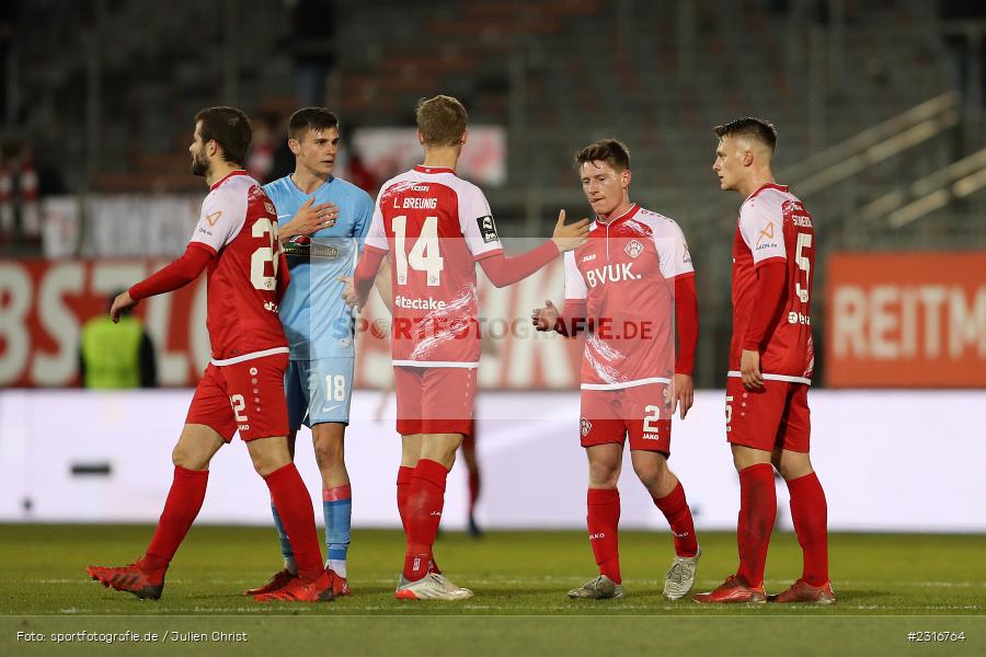 Abklatschen, Dennis Waidner, FLYERALARM Arena, Würzburg, 28.01.2022, DFL, sport, action, Fussball, Januar 2022, Saison 2021/2022, 3. Liga, SCF, FWK, SC Freiburg II, FC Würzburger Kickers - Bild-ID: 2316764 Abklatschen, Dennis Waidner, FLYERALARM Arena, Würzburg, 28.01.2022, DFL, sport, action, Fussball, Januar 2022, Saison 2021/2022, 3. Liga, SCF, FWK, SC Freiburg II, FC Würzburger Kickers - Bild-ID: 2316764