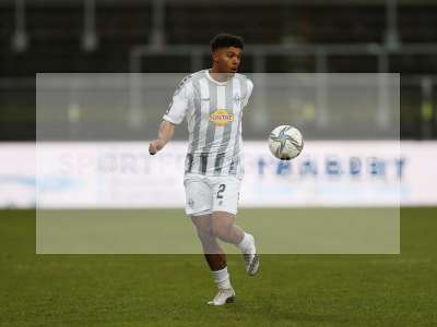 Fotos von FC Würzburger Kickers - SV Waldhof Mannheim auf sportfotografie.de