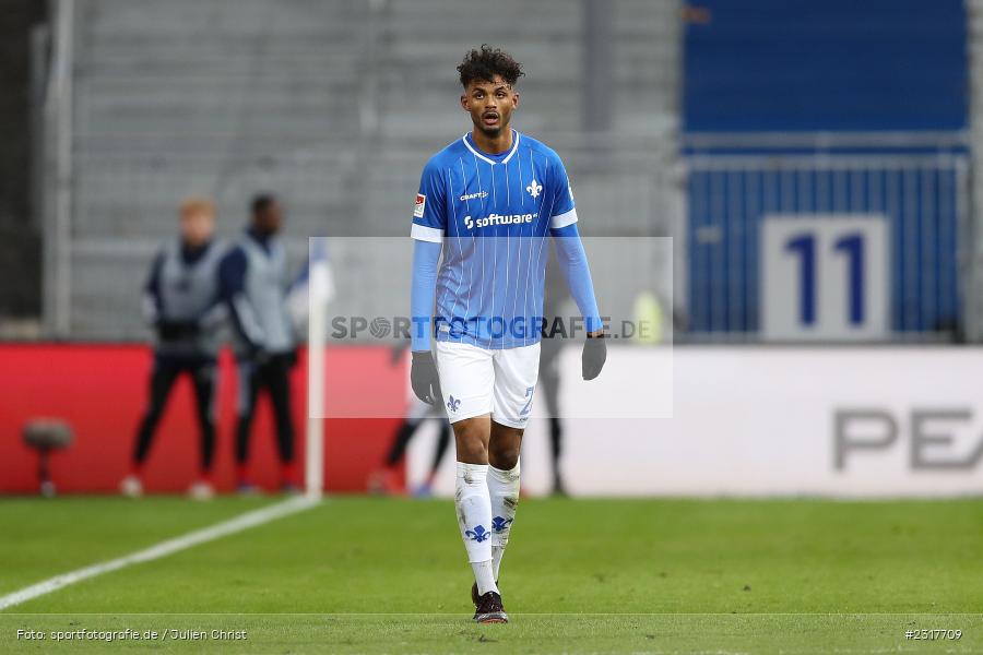 Aaron Seydel, Merck-Stadion am Böllenfalltor, Darmstadt, 06.02.2022, DFL, sport, action, Februar 2022, Saison 2021/2022, 2. Bundesliga, HSV, SV98, Hamburger SV, SV Darmstadt 98 - Bild-ID: 2317709 Aaron Seydel, Merck-Stadion am Böllenfalltor, Darmstadt, 06.02.2022, DFL, sport, action, Februar 2022, Saison 2021/2022, 2. Bundesliga, HSV, SV98, Hamburger SV, SV Darmstadt 98 - Bild-ID: 2317709
