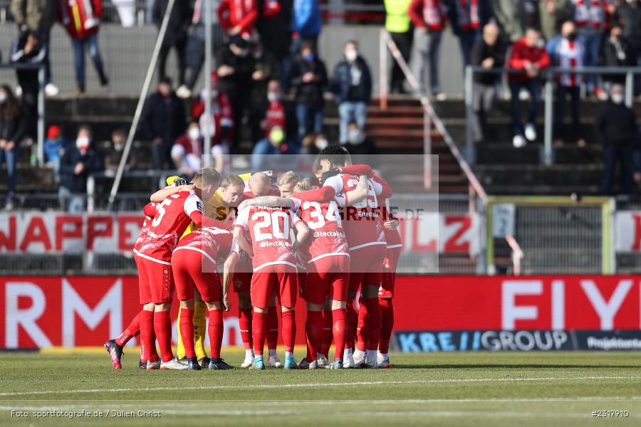 Mannschaftskreis, FLYERALARM Arena, Würzburg, 12.02.2022, DFL, sport, action, Februar 2022, Saison 2021/2022, 3. Liga, MSV, FWK, MSV Duisburg, FC Würzburger Kickers - Bild-ID: 2317910