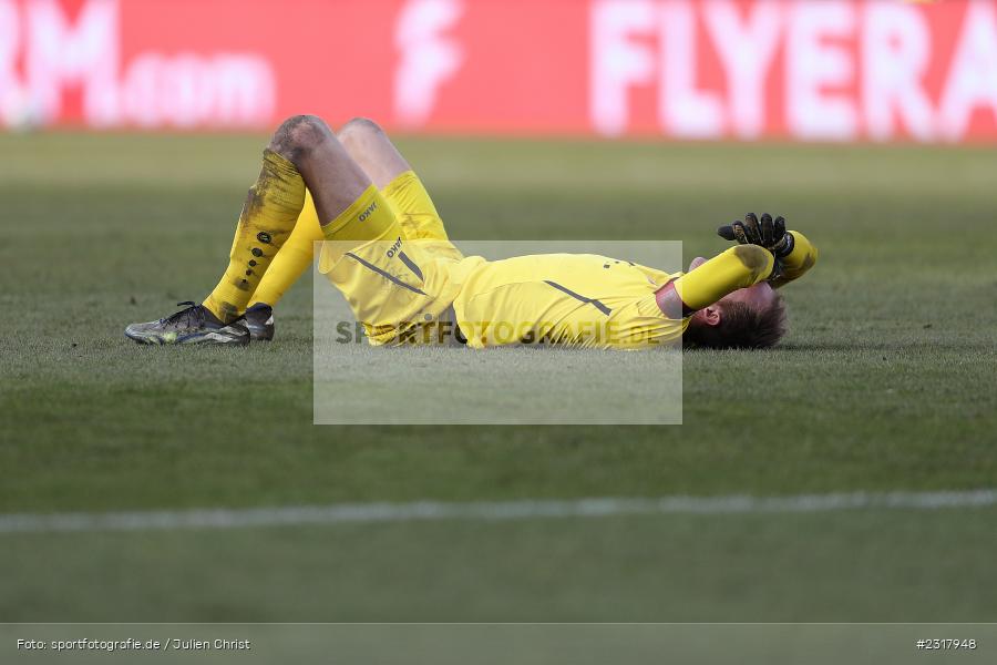 Hendrik Bonmann, FLYERALARM Arena, Würzburg, 12.02.2022, DFL, sport, action, Februar 2022, Saison 2021/2022, 3. Liga, MSV, FWK, MSV Duisburg, FC Würzburger Kickers - Bild-ID: 2317948