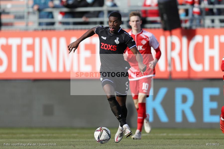 Leroy Kwadwo, FLYERALARM Arena, Würzburg, 12.02.2022, DFL, sport, action, Februar 2022, Saison 2021/2022, 3. Liga, MSV, FWK, MSV Duisburg, FC Würzburger Kickers - Bild-ID: 2318016