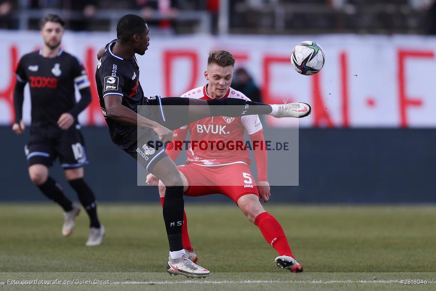 Leroy Kwadwo, FLYERALARM Arena, Würzburg, 12.02.2022, DFL, sport, action, Februar 2022, Saison 2021/2022, 3. Liga, MSV, FWK, MSV Duisburg, FC Würzburger Kickers - Bild-ID: 2318046