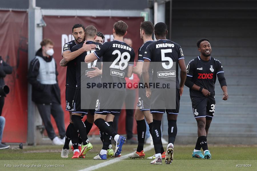 Aziz Bouhaddouz, FLYERALARM Arena, Würzburg, 12.02.2022, DFL, sport, action, Februar 2022, Saison 2021/2022, 3. Liga, MSV, FWK, MSV Duisburg, FC Würzburger Kickers - Bild-ID: 2318059