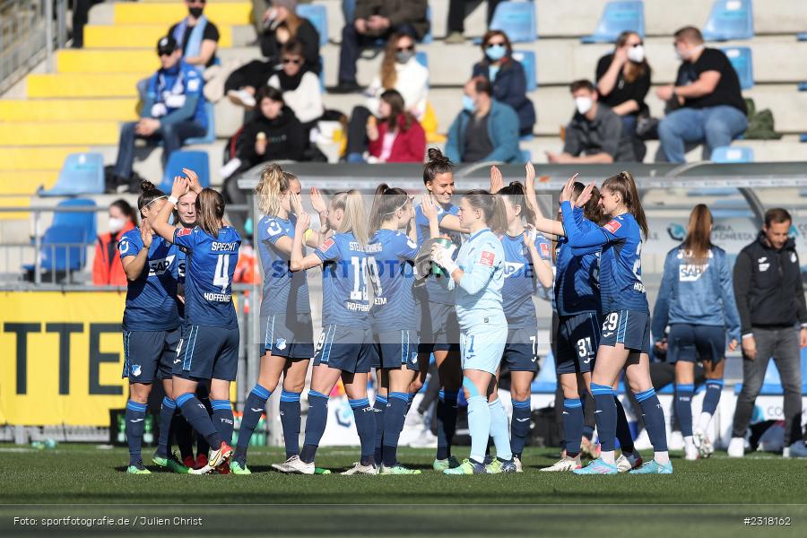 Nicole Billa, Katharina Naschenweng, Jule Brand, Judith Steinert, Michaela Specht, Franziska Harsch, Dietmar-Hopp-Stadion, Hoffenheim, 13.02.2022, DFB, sport, action, Februar 2022, Saison 2021/2022, FLYERALARM Frauen-Bundesliga, FFBL, SGS, TSG, SGS Essen, TSG 1899 Hoffenheim - Bild-ID: 2318162 Nicole Billa, Katharina Naschenweng, Jule Brand, Judith Steinert, Michaela Specht, Franziska Harsch, Dietmar-Hopp-Stadion, Hoffenheim, 13.02.2022, DFB, sport, action, Februar 2022, Saison 2021/2022, FLYERALARM Frauen-Bundesliga, FFBL, SGS, TSG, SGS Essen, TSG 1899 Hoffenheim - Bild-ID: 2318162