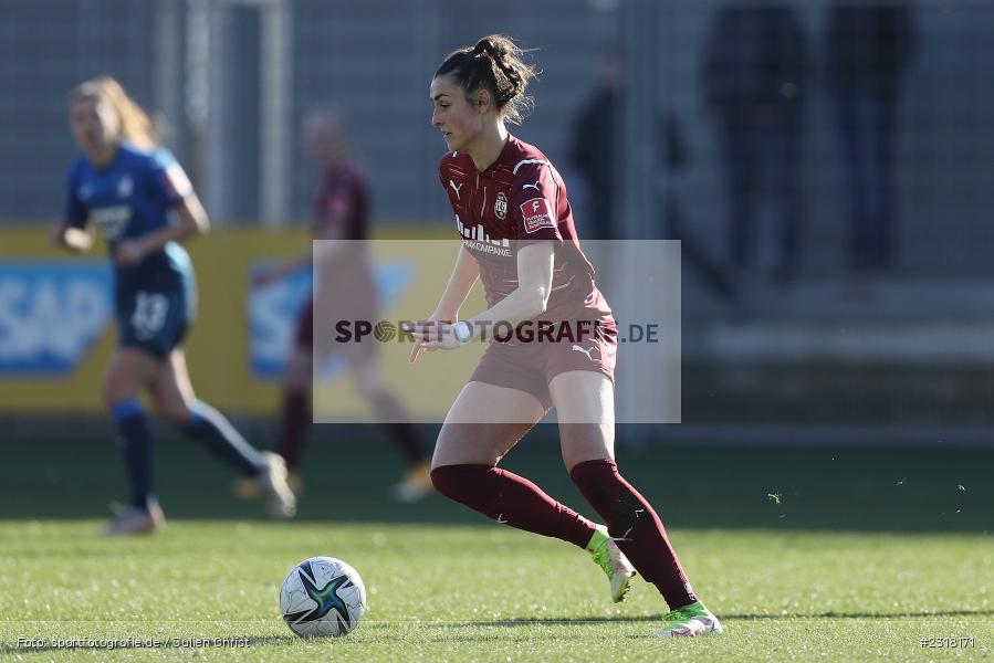 Selina Ostermeier, Dietmar-Hopp-Stadion, Hoffenheim, 13.02.2022, DFB, sport, action, Februar 2022, Saison 2021/2022, FLYERALARM Frauen-Bundesliga, FFBL, SGS, TSG, SGS Essen, TSG 1899 Hoffenheim - Bild-ID: 2318171