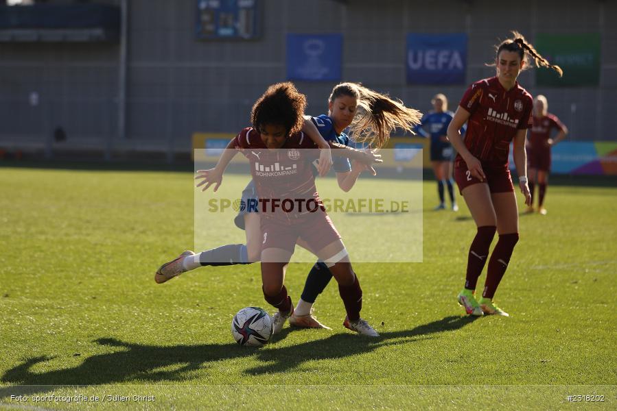 Ella Touon Mbenoun, Dietmar-Hopp-Stadion, Hoffenheim, 13.02.2022, DFB, sport, action, Februar 2022, Saison 2021/2022, FLYERALARM Frauen-Bundesliga, FFBL, SGS, TSG, SGS Essen, TSG 1899 Hoffenheim - Bild-ID: 2318202