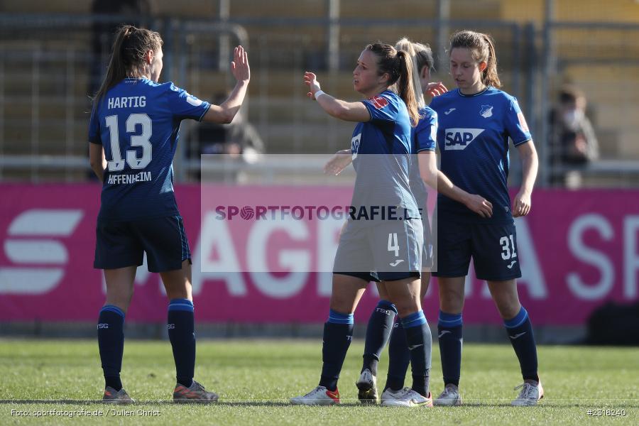 Michaela Specht, Dietmar-Hopp-Stadion, Hoffenheim, 13.02.2022, DFB, sport, action, Februar 2022, Saison 2021/2022, FLYERALARM Frauen-Bundesliga, FFBL, SGS, TSG, SGS Essen, TSG 1899 Hoffenheim - Bild-ID: 2318240