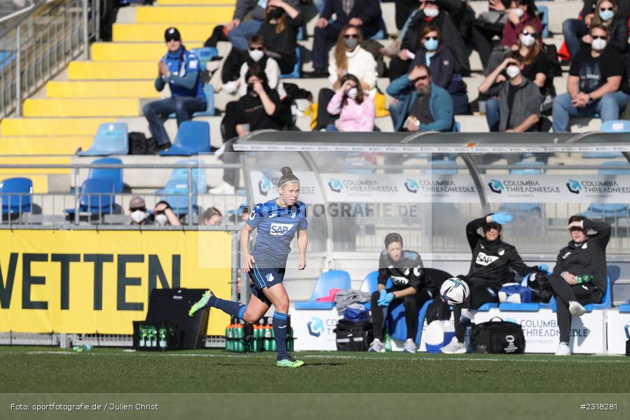 Nicole Billa, Dietmar-Hopp-Stadion, Hoffenheim, 13.02.2022, DFB, sport, action, Februar 2022, Saison 2021/2022, FLYERALARM Frauen-Bundesliga, FFBL, SGS, TSG, SGS Essen, TSG 1899 Hoffenheim - Bild-ID: 2318281