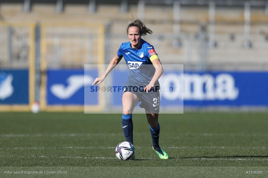 Fabienne Dongus, Dietmar-Hopp-Stadion, Hoffenheim, 13.02.2022, DFB, sport, action, Februar 2022, Saison 2021/2022, FLYERALARM Frauen-Bundesliga, FFBL, SGS, TSG, SGS Essen, TSG 1899 Hoffenheim - Bild-ID: 2318285