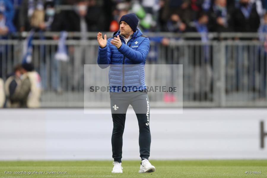Gestik, Applaus, Hände, Arme, gestikuliert, Torsten Lieberknecht, Merck-Stadion, Darmstadt, 20.02.2022, DFL, sport, action, Februar 2022, Saison 2021/2022, 2. Bundesliga, FCH, SV98, FC Hansa Rostock, SV Darmstadt 98 - Bild-ID: 2318863 Gestik, Applaus, Hände, Arme, gestikuliert, Torsten Lieberknecht, Merck-Stadion, Darmstadt, 20.02.2022, DFL, sport, action, Februar 2022, Saison 2021/2022, 2. Bundesliga, FCH, SV98, FC Hansa Rostock, SV Darmstadt 98 - Bild-ID: 2318863